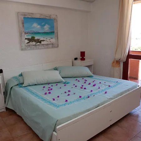 Club Esse Cala Bitta فندق بايا سردينيا