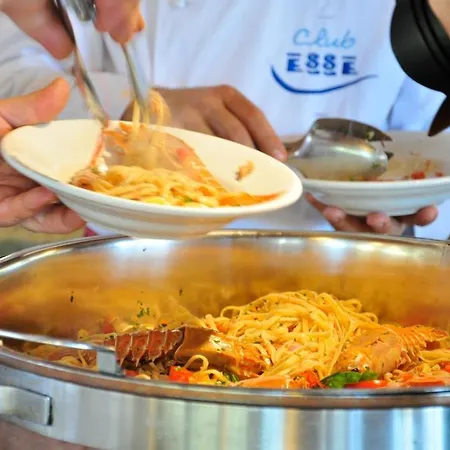 Club Esse Cala Bitta 3* بايا سردينيا