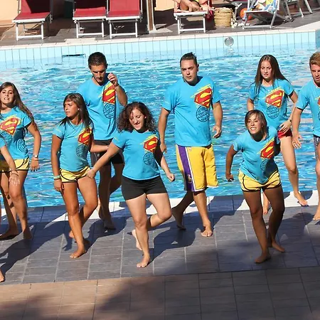 Szálloda Club Esse Cala Bitta 3*
