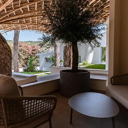 Club Esse Cala Bitta 3*