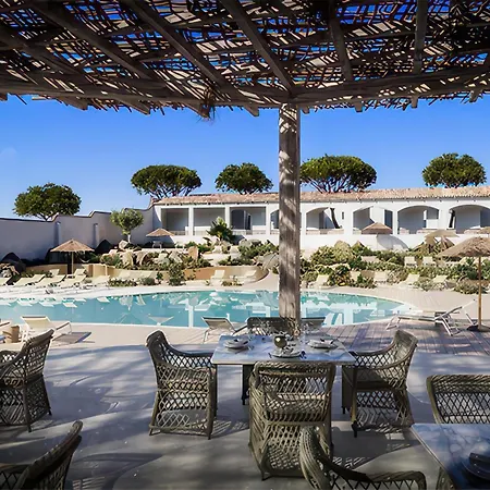 ホテル Club Esse Cala Bitta 3*