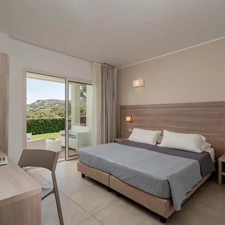 Club Esse Cala Bitta 3* Baja Cerdeña