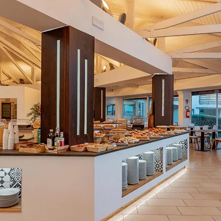 Club Esse Cala Bitta Hotel 3*