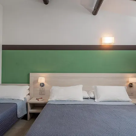 Hotel Club Esse Cala Bitta Baja Sardinia