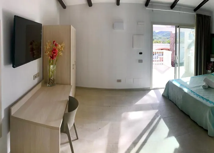 Club Esse Cala Bitta Hotel