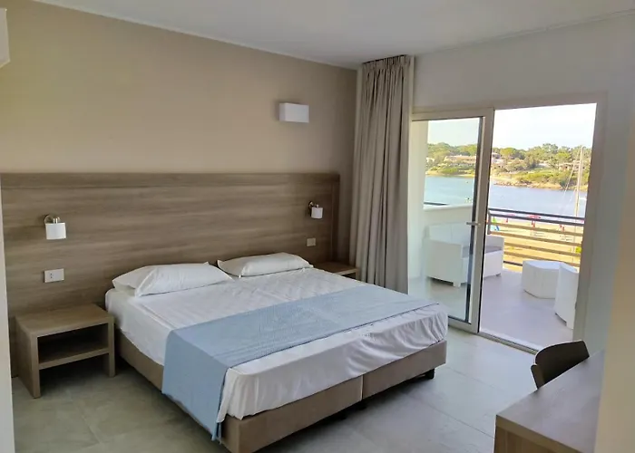 Club Esse Cala Bitta 3* Baja Sardinia