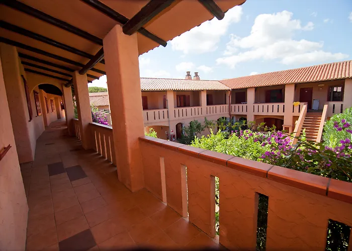 Club Esse Cala Bitta Hotel